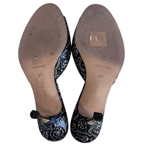 Vintage Manolo Blahnik Black & White Floral Open Toe Mule Heels Size 37 - Picture 11 of 14